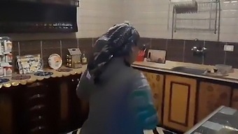 Divja Vožnja Azijske Milf Sharmota Na Severu