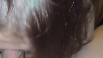 Samantha Gives An Oral Pleasure To A Penis