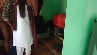 Indian Coed'S First Anal Experience Captured In Dorm Room Mms