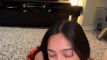Horny Customer Fucks The Curvy Hooters Waitress In Cowgirl Position!